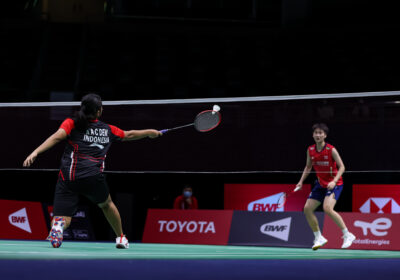 China sweeps Indonesia, continues Uber Cup semis streak